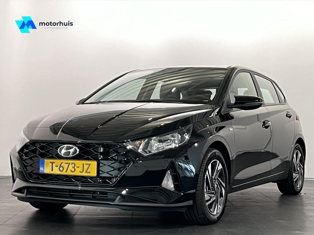 Hyundai i20 - 1.0 T-GDI 48V 100PK Comfort Smart | NAVIGATIE | ACHTERUITRIJ CAMERA - AutoWereld.nl