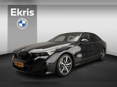 BMW 5-serie - Sedan 520i | M-Sportpakket | LED | HUD | Schuifdak | Trekhaak | Keyles go | Comfortzetels