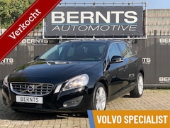 Volvo V60 - T4 Momentum|Leder|Navigatie|Bluetooth|Stoelverwarming