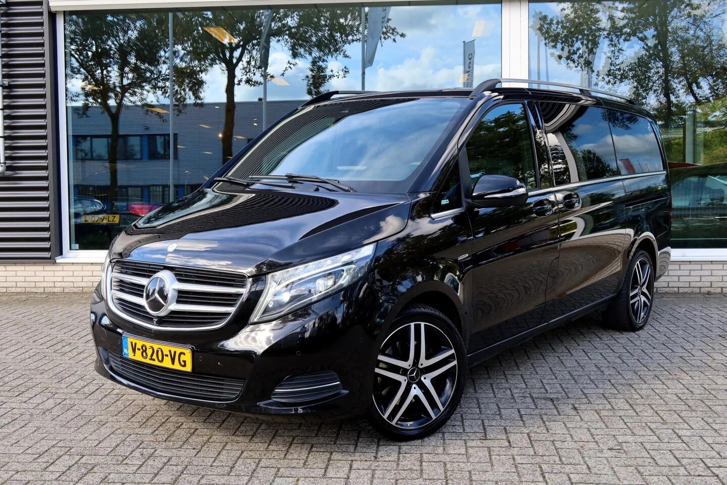 Mercedes-Benz V-klasse - 250 4-Matic BlueTEC Lang ACC Standkachel 360 Voll! - AutoWereld.nl