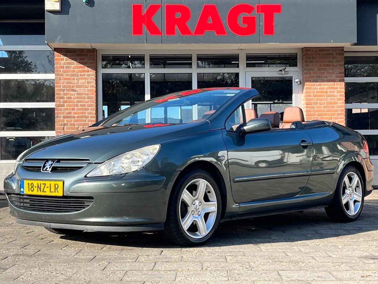 Peugeot 307 CC - 2.0-16V Automaat - leder - zeer compleet - AutoWereld.nl