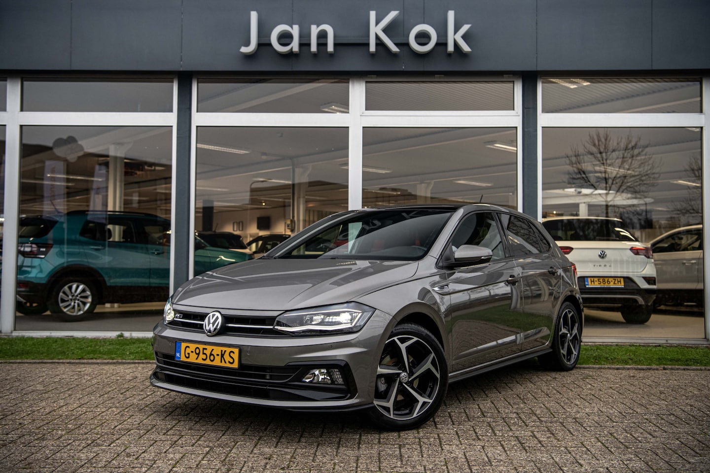 Volkswagen Polo - 1.0 TSi 115 pk DSG-7 Highline R-line | Panoramadak | Full LED | Keyless - AutoWereld.nl