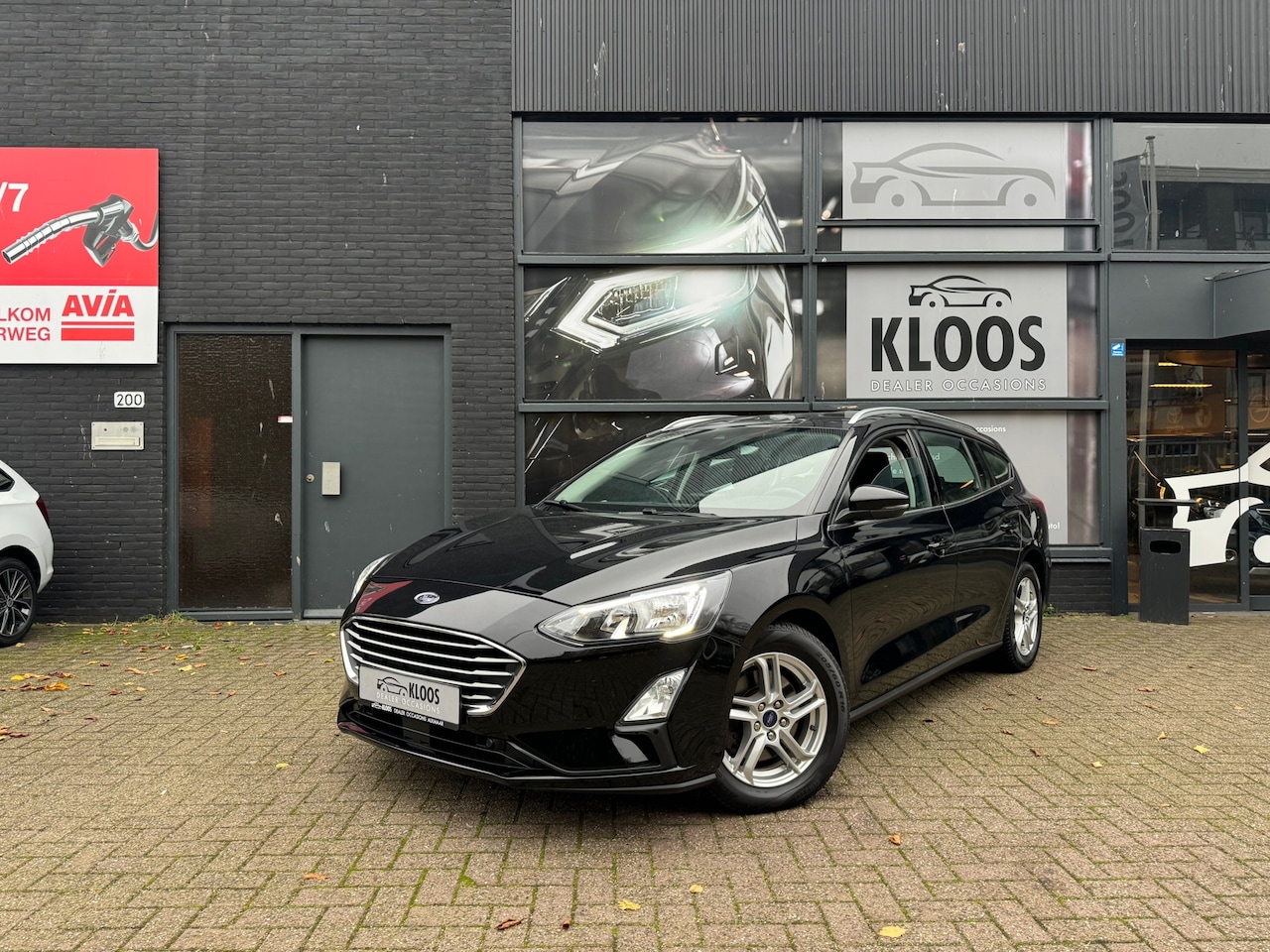 Ford Focus Wagon - 1.0 EcoBoost Titanium 1.0 EcoBoost Titanium, automaat, 6 tot 12 maanden garantie - AutoWereld.nl