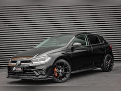 Volkswagen Polo - 1.0 TSI 110PK DSG R-LINE / FULL BLACK / VERLAGINGSVEREN / APPLE CARPLAY / LED KOPLAMPEN /