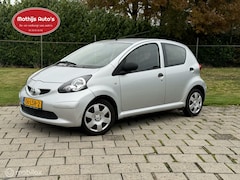 Toyota Aygo - 1.0-12V 5 deurs Airco Nieuwe APK