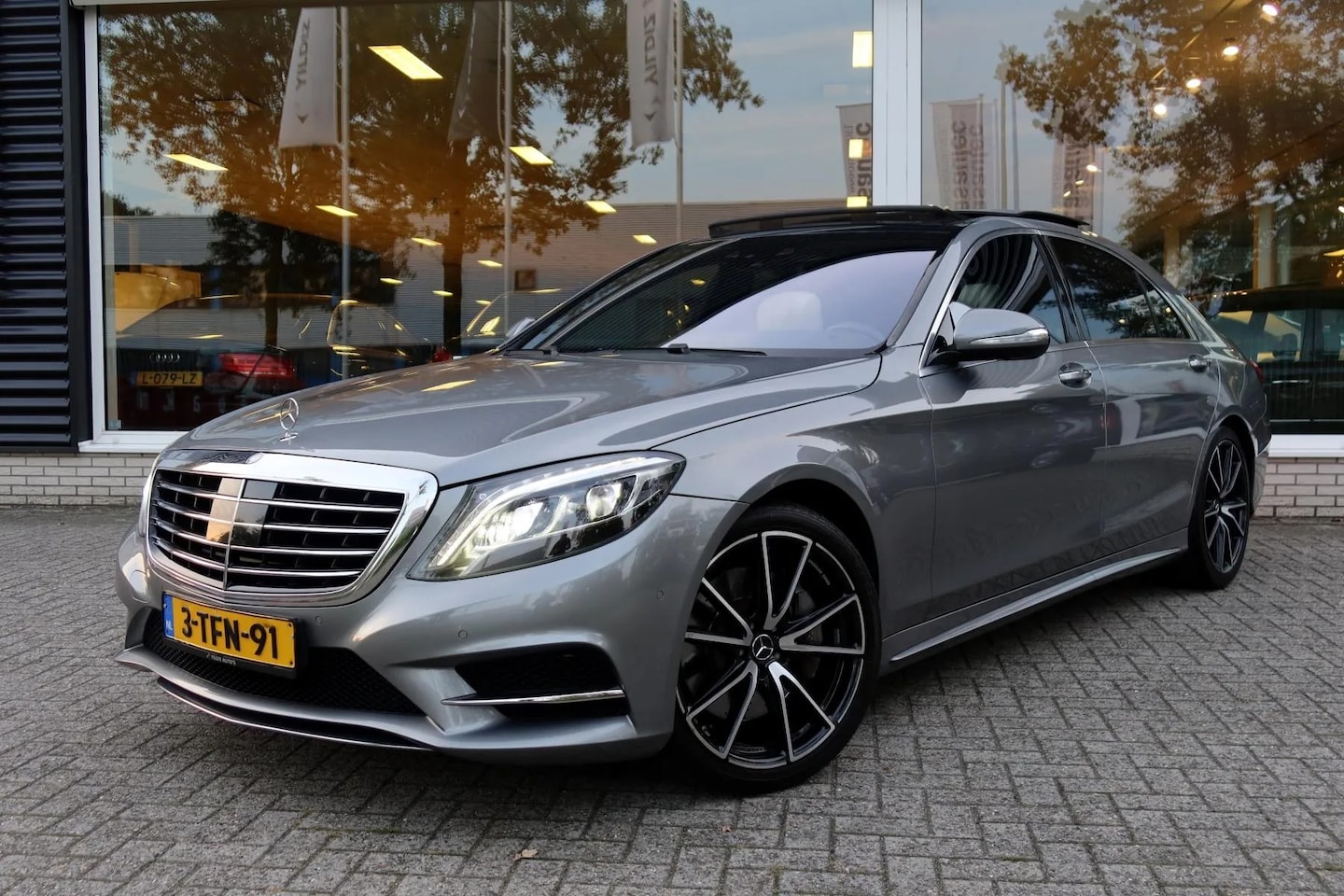 Mercedes-Benz S-klasse - 400 HYBRID Lang AMG PANO 3xTV ACC NL AUTO - AutoWereld.nl