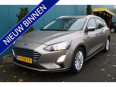 Ford Focus Wagon - 1.0 EcoBoost 125 PK Titanium Business ECC/CRUISE/STOELV/STUURV/ELEK.KLEP/CARPLAY/NAV/BLUET