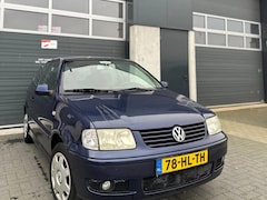 Volkswagen Polo - 1.4-16V Trendline