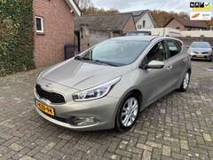 Kia Cee'd - 1.6 GDI 20th Anniversary 5 drs airco trekhaak 155487 km nap