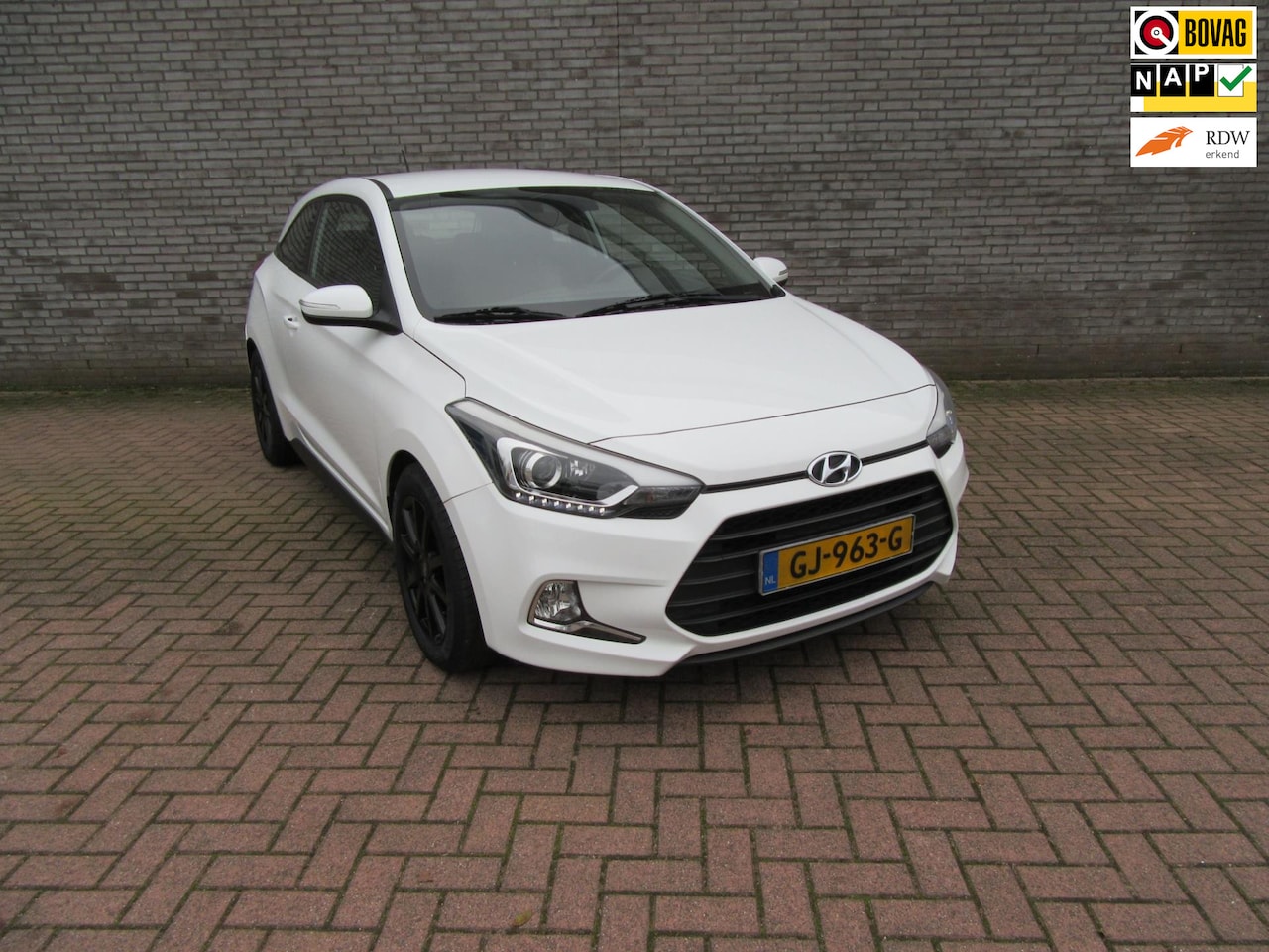 Hyundai i20 Coupé - 1.2 HP i-Motion Comfort 1.2 HP i-Motion Comfort - AutoWereld.nl