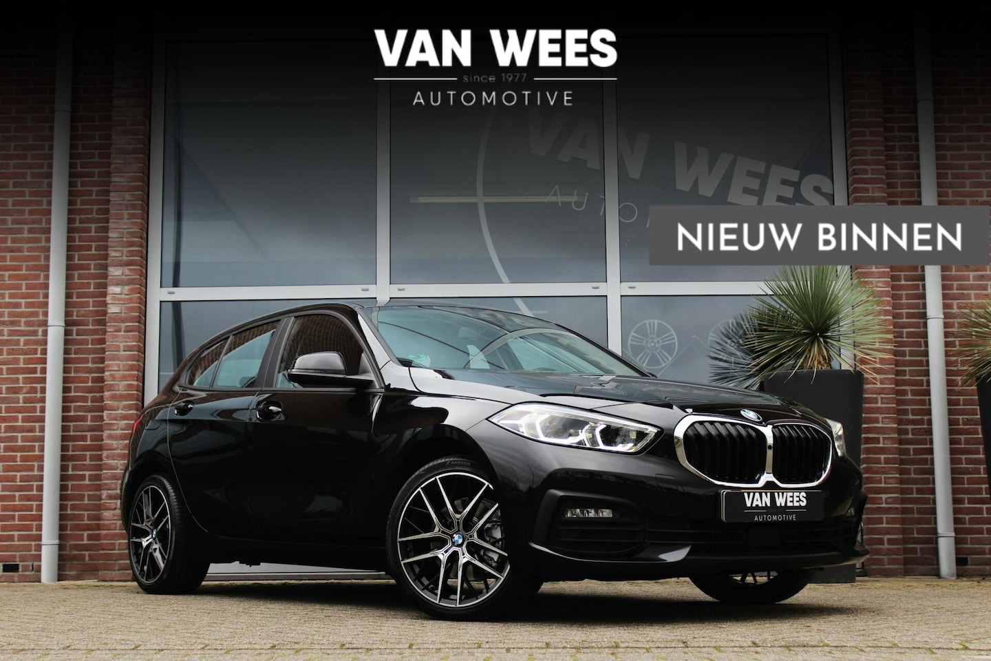 BMW 1-serie - 118i F40 Business Edition | 1e eigenaar | NL auto | LED | DAB | Carplay | Sportstuur | Nav - AutoWereld.nl