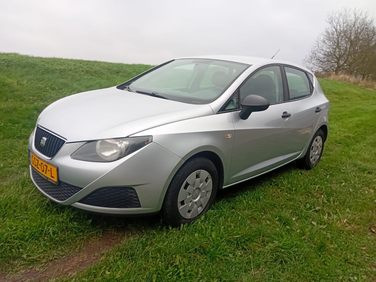 Seat Ibiza - 1.2i Reference 5-drs Airco Nwe APK El. Ramen 98dkm ESP Aux - AutoWereld.nl