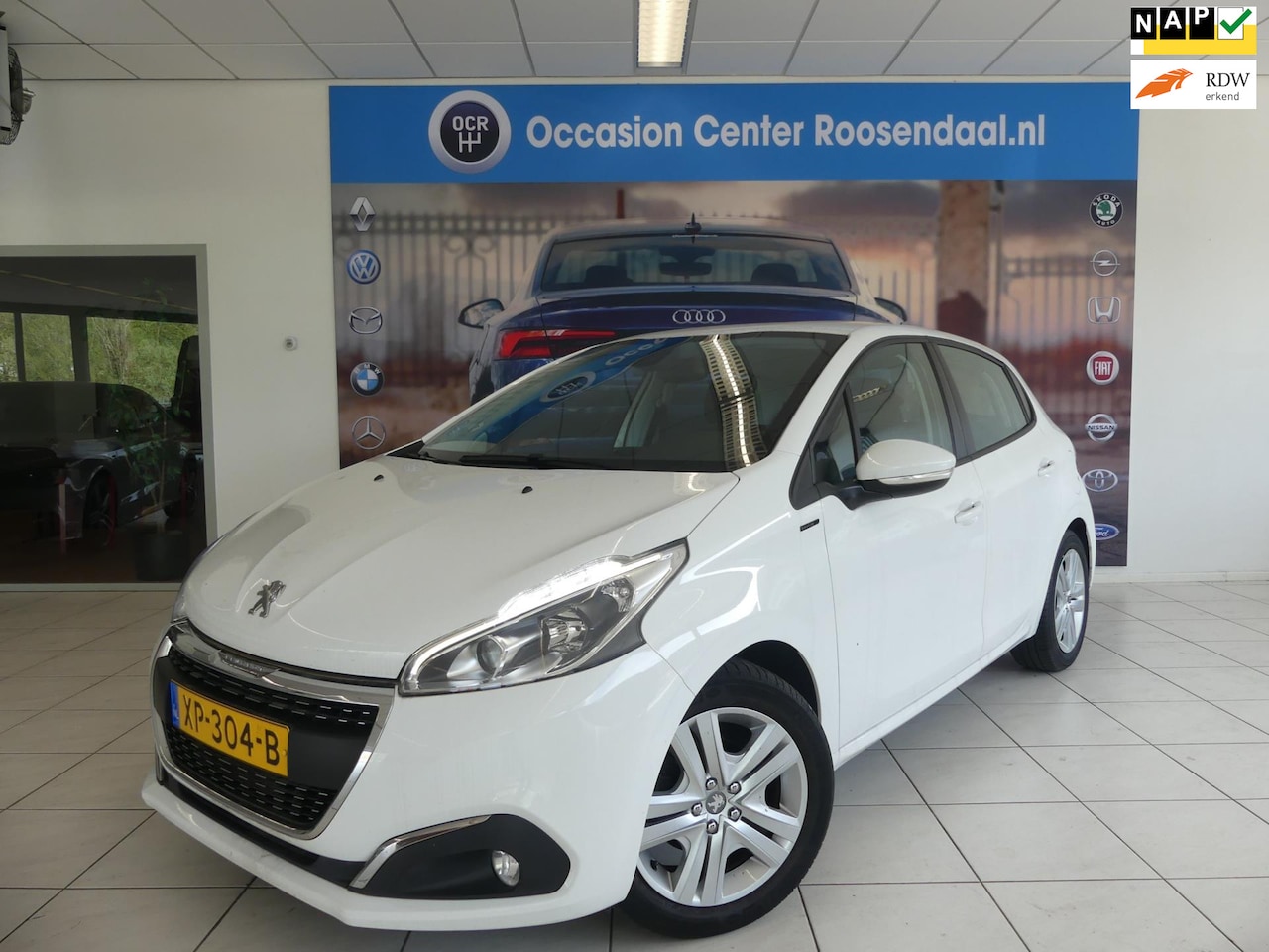 Peugeot 208 - 1.2 PureTech Signature Navi Cruise PDC LED NAP! 2 sleutels + Boekjes - AutoWereld.nl