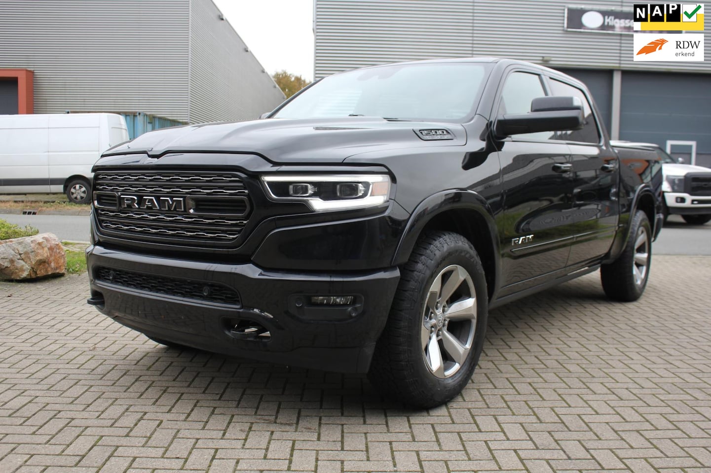 Dodge Ram 1500 - Limited Edition 5.7 V8 Crew Cab LPG onderbouw - AutoWereld.nl