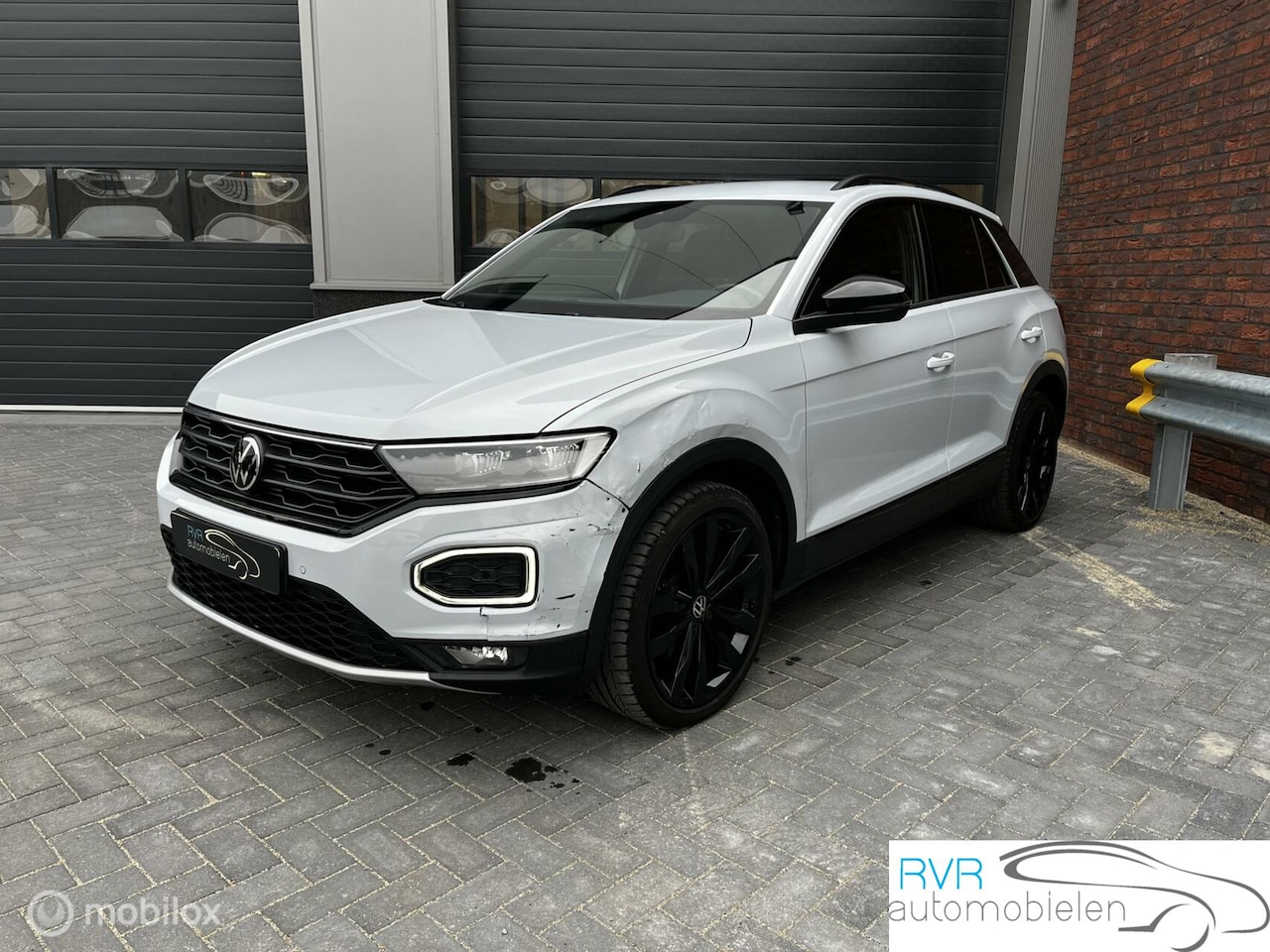 Volkswagen T-Roc - 2.0 TSI 4Motion Sport AUTOMAAT / SCHADE - AutoWereld.nl