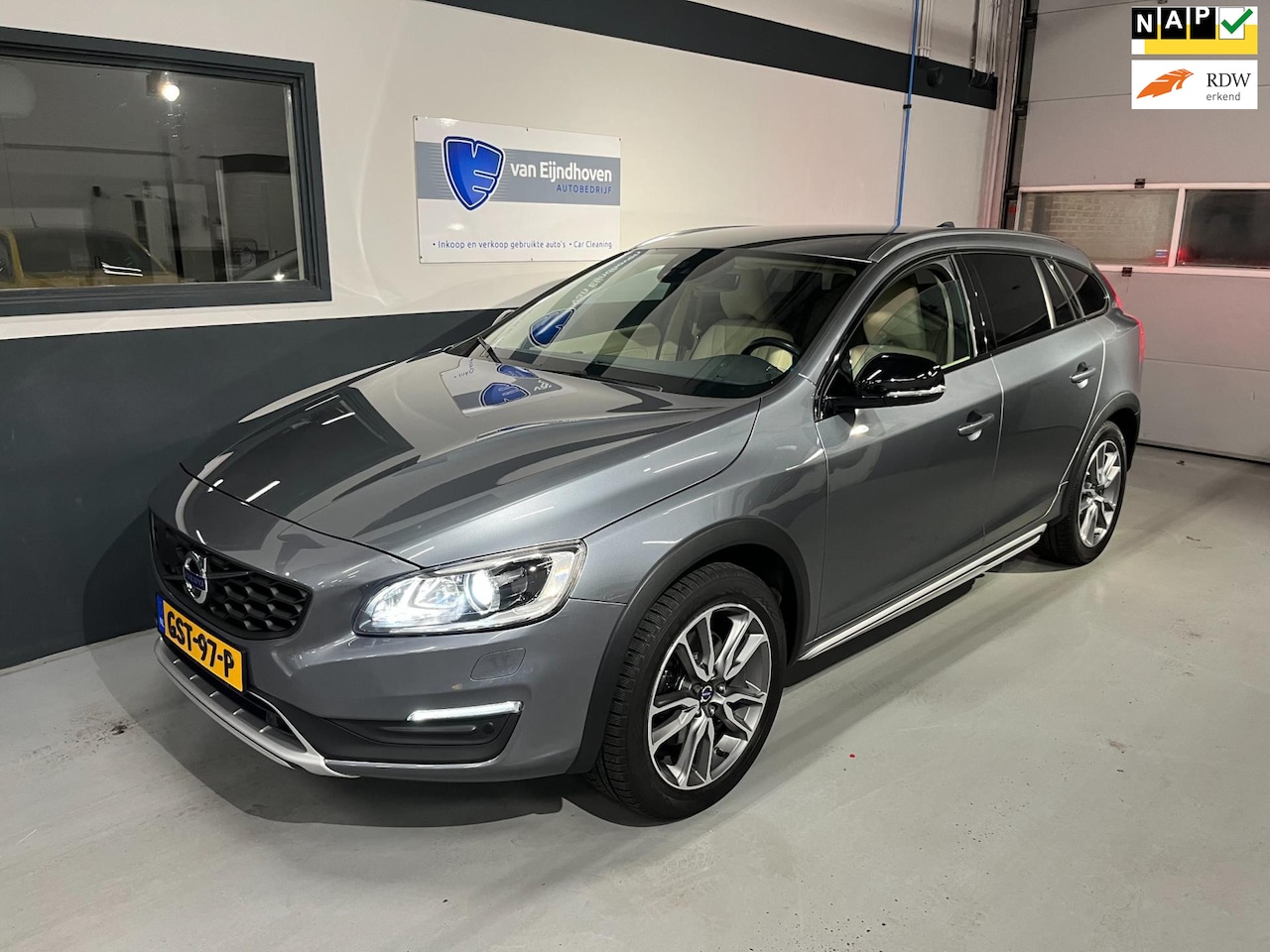 Volvo V60 Cross Country - 2.0 T5 Summum Trekh|Navi|Leder - AutoWereld.nl