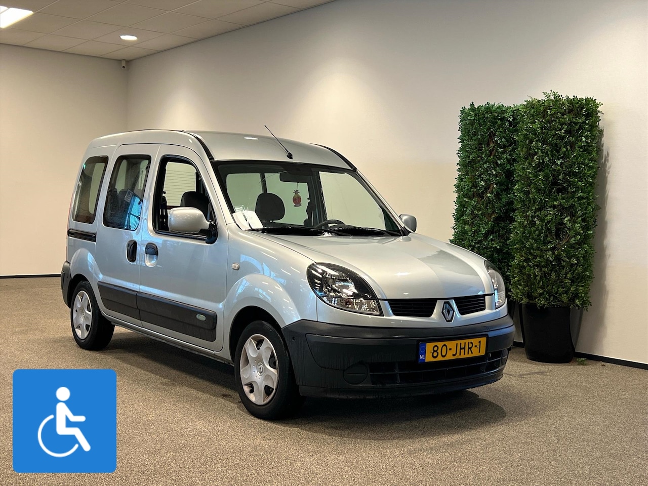 Renault Kangoo - Rolstoelauto (airco) - AutoWereld.nl