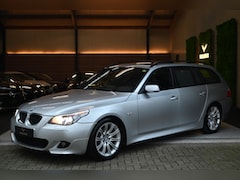 BMW 5-serie Touring - 530i - M-Pakket - Leer - Stoelverwarming - Xenon - Panoramadak - Climate Control - Parkeer