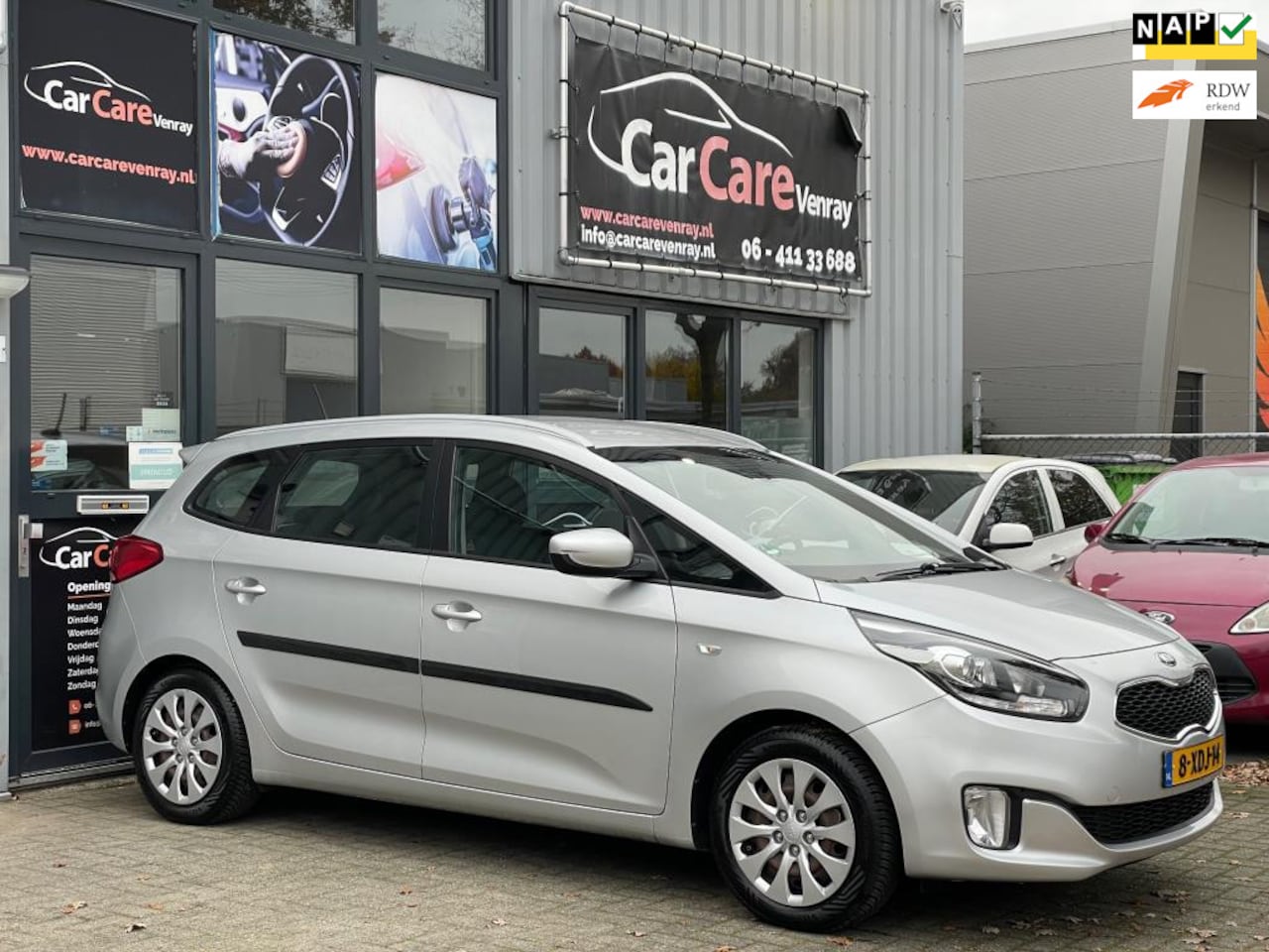 Kia Carens - 1.6 GDi BusinessLine|7PERSOONS|APK07-2025|CRUISE-CONTROLE|NAVIGATIE| - AutoWereld.nl