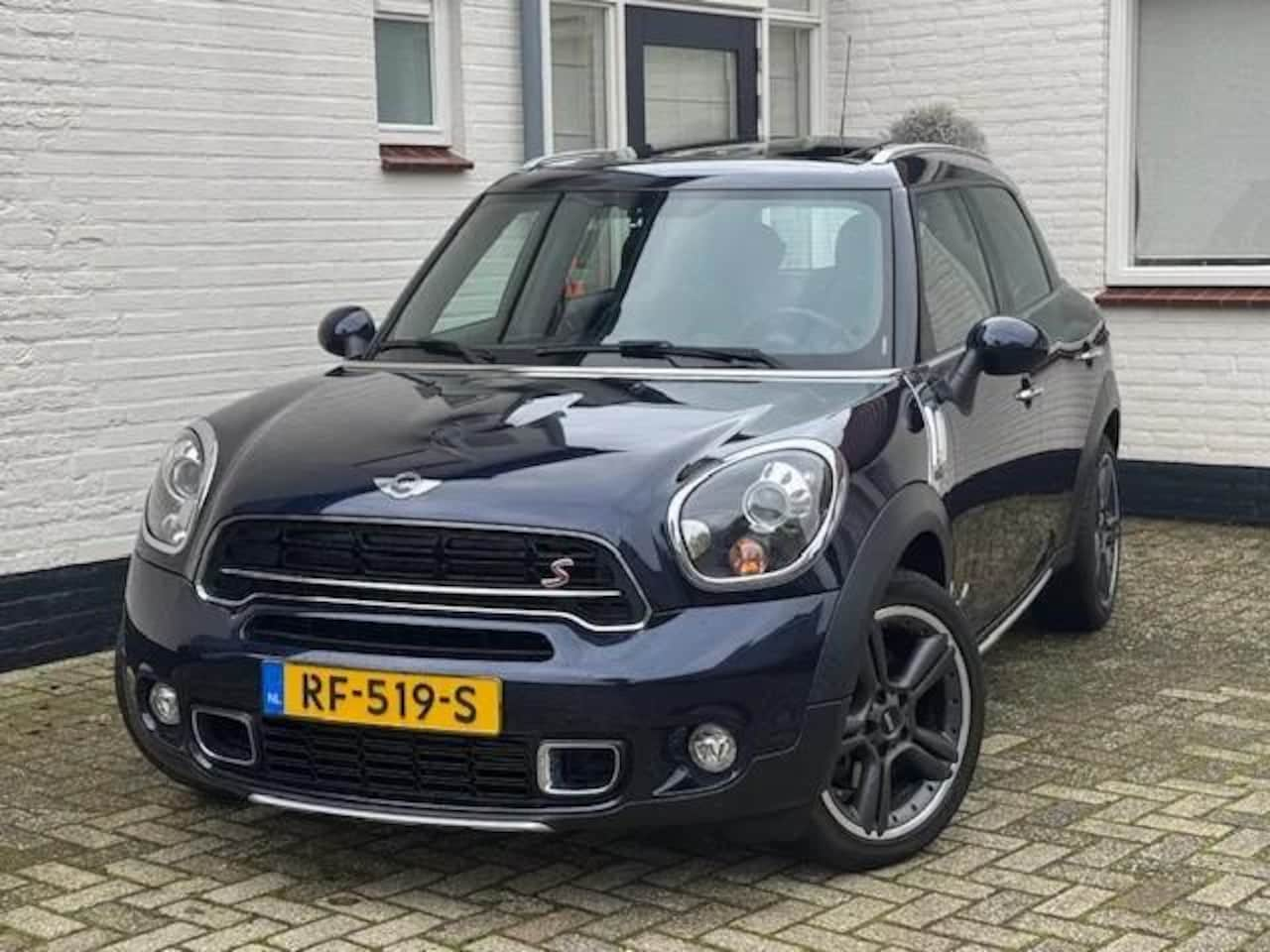 MINI Countryman - 1.6 Cooper S ALL4 | Panoramadak | Navigatie | Parkeersensoren | Lichtmetalen Velgen | - AutoWereld.nl