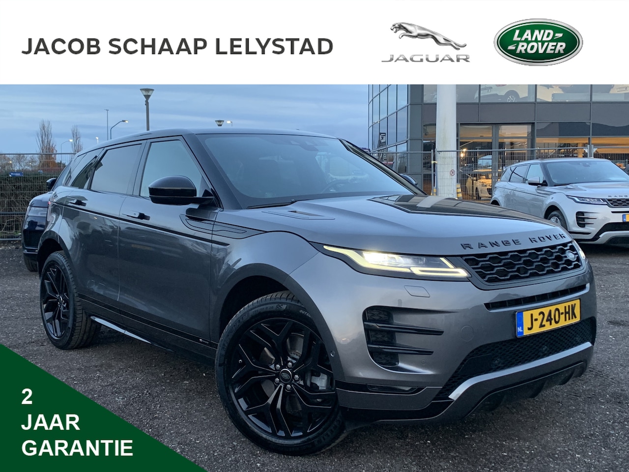 Land Rover Range Rover Evoque - 2.0 P250 AWD R-Dynamic SE Black Pack/ 20"zwarte velgen/ Panorama dak - AutoWereld.nl