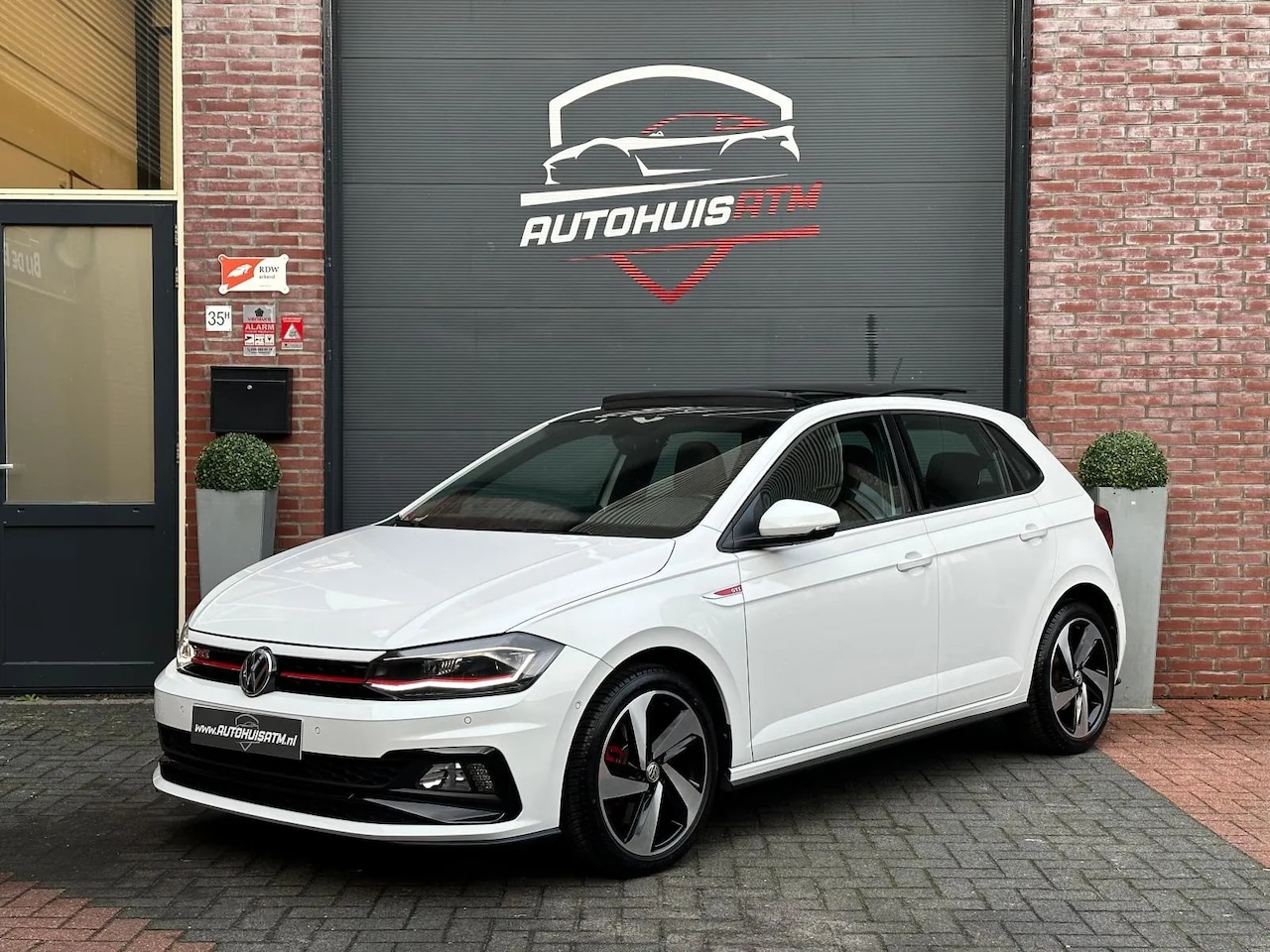 Volkswagen Polo - 2.0 TSI GTI Pano DSG Blind Camera ACC DCC - AutoWereld.nl