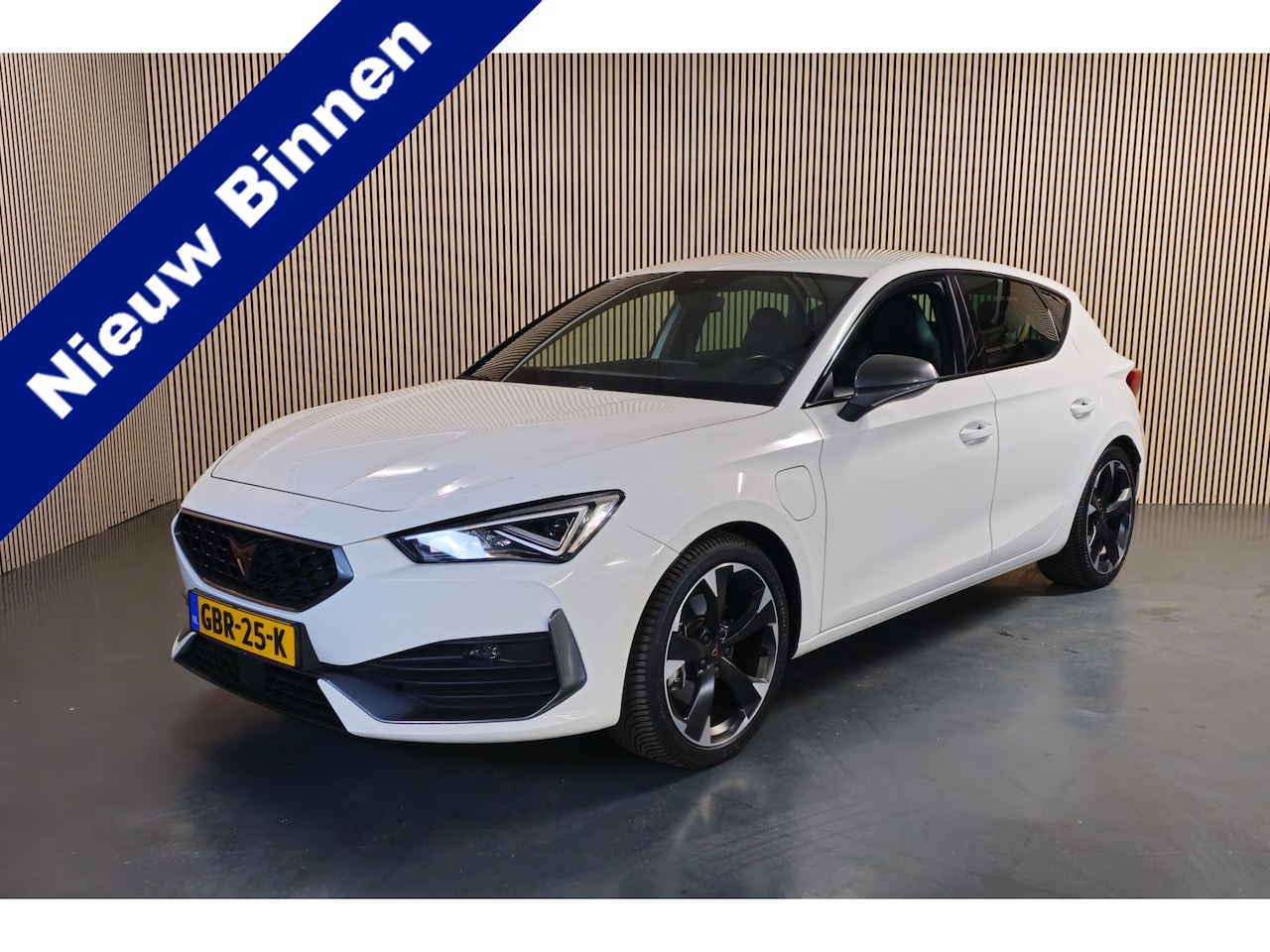 CUPRA Leon - 1.4 e-Hybrid Essential - Apple carplay/Android Auto - Adaptive cruisecontrol - Stuurverwar - AutoWereld.nl