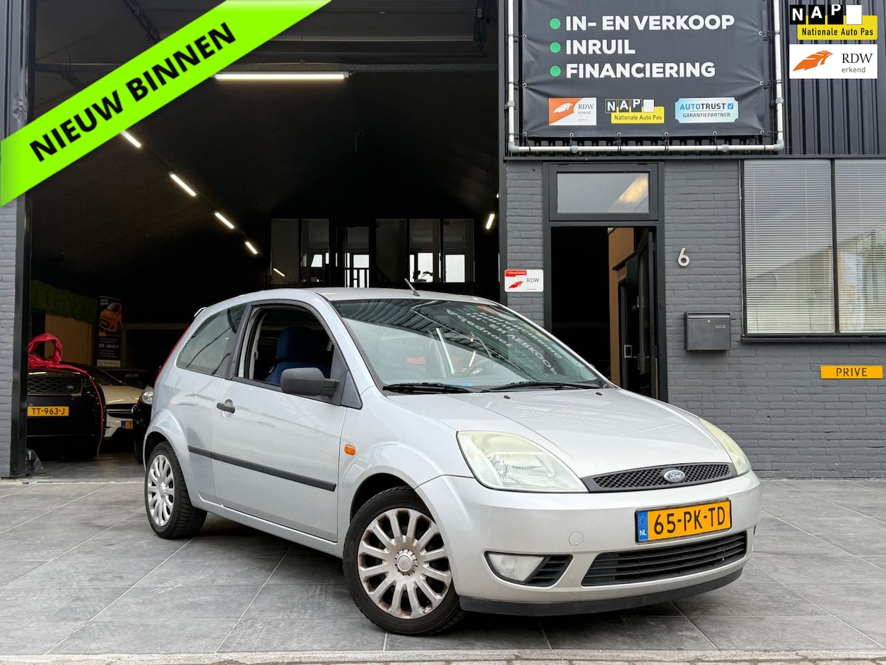 Ford Fiesta - 1.4-16V Futura|APK|NAP|Dealer onderhouden|Airco - AutoWereld.nl