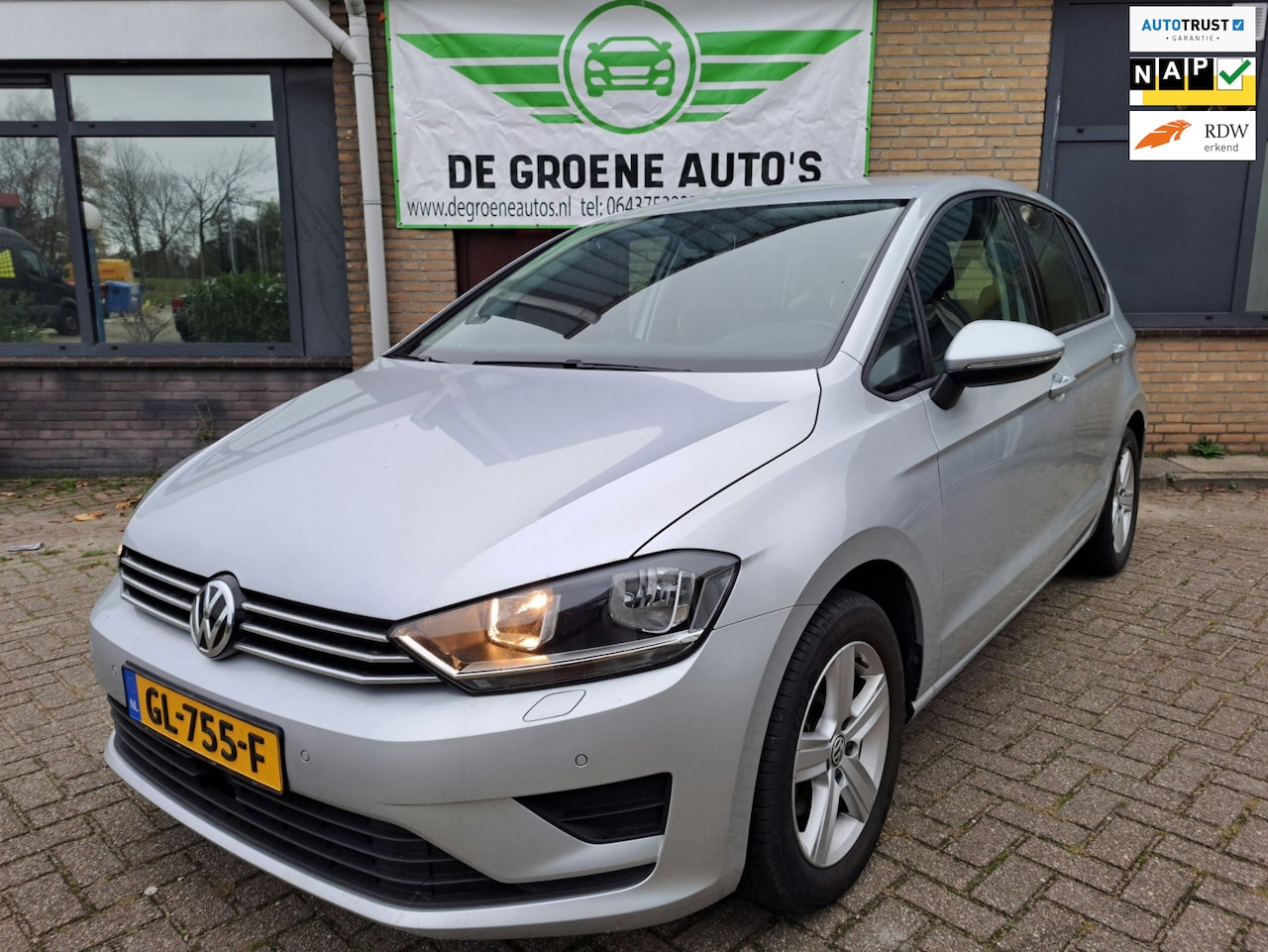 Volkswagen Golf Sportsvan - 1.2 TSI Highline | Navigatie | LMV - AutoWereld.nl