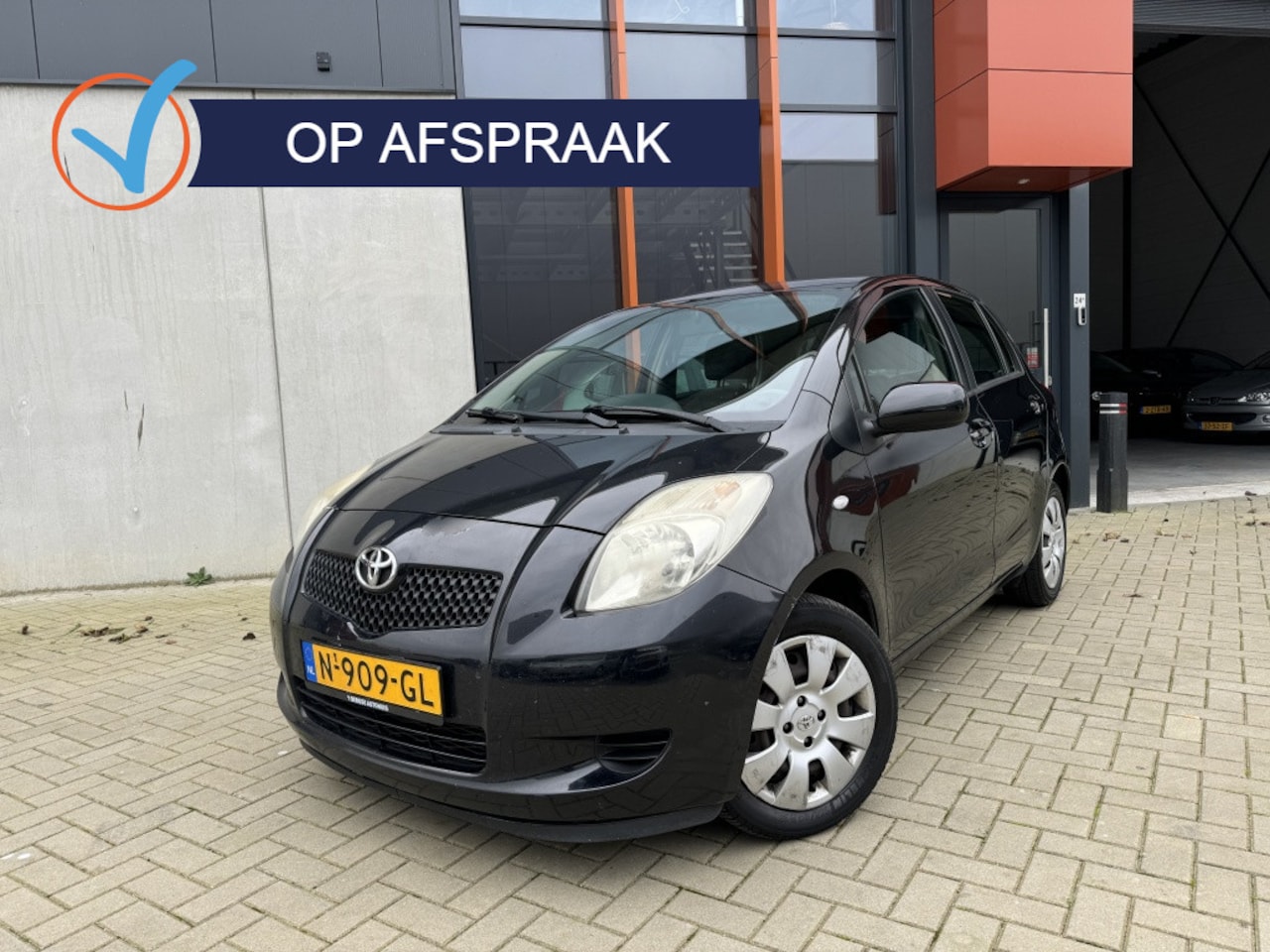 Toyota Yaris - 1.0 VVTi Sol 5Drs Airco Elek. Ramen - AutoWereld.nl