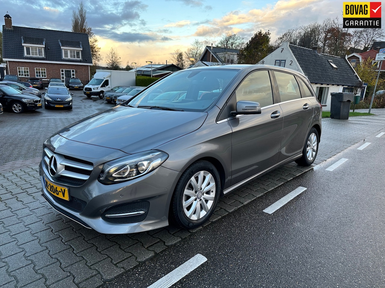 Mercedes-Benz B-klasse - 180 Lease Edition Ambition 180 Lease Edition Ambition, PDC, Navi, Xenon, Bluetooth, Cruisecontrol - AutoWereld.nl