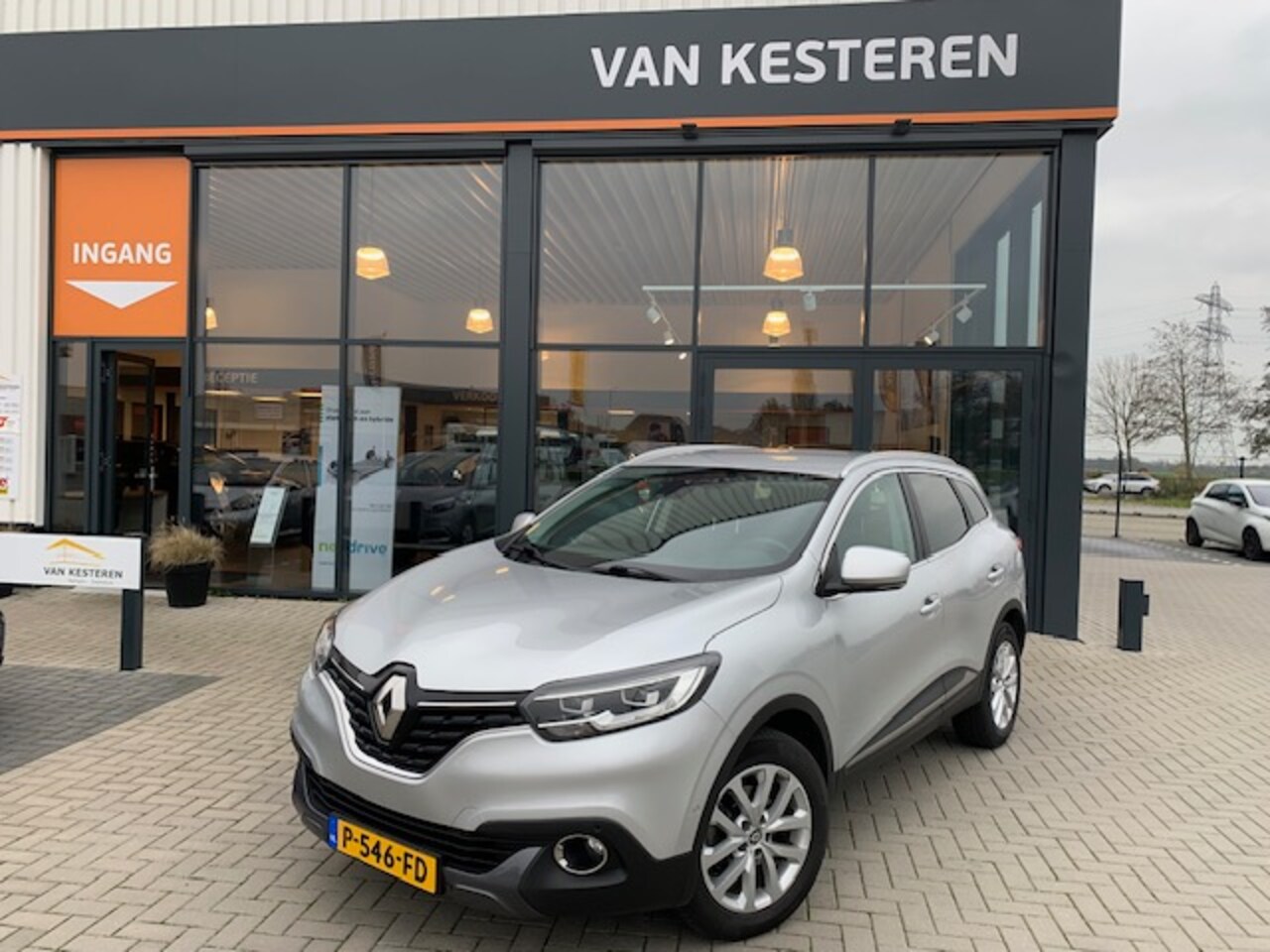 Renault Kadjar - TCe 130pk EDC Intens PDC V+A + CAMERA - AutoWereld.nl