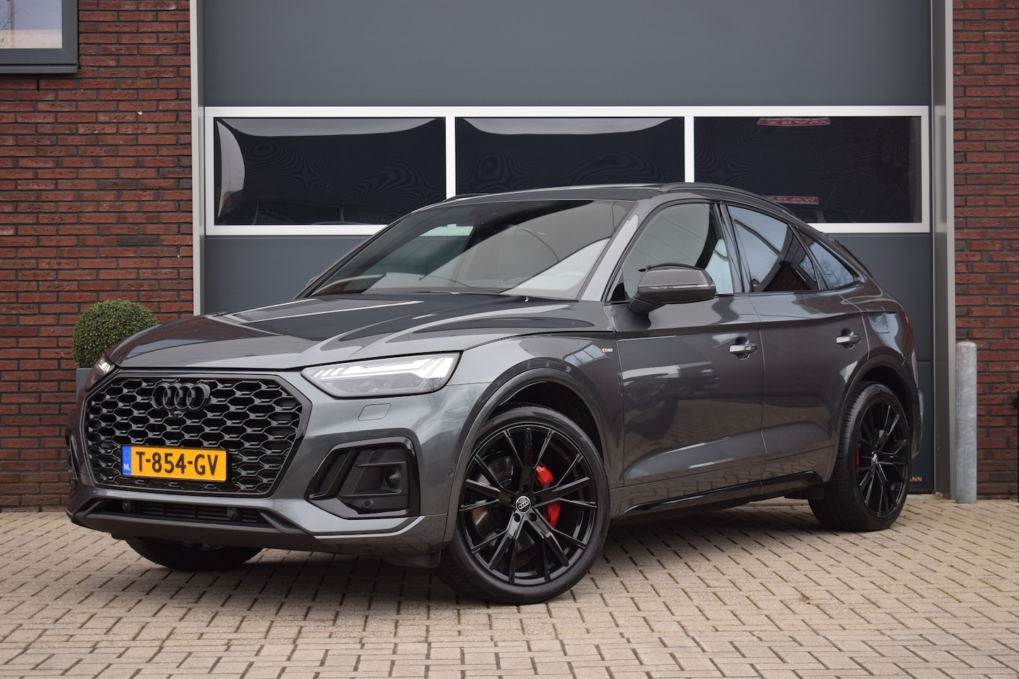 Audi Q5 Sportback - 55 TFSI e S edition | Luchtvering | Pano | Trekhaak | B&O | HUD | 21" - AutoWereld.nl