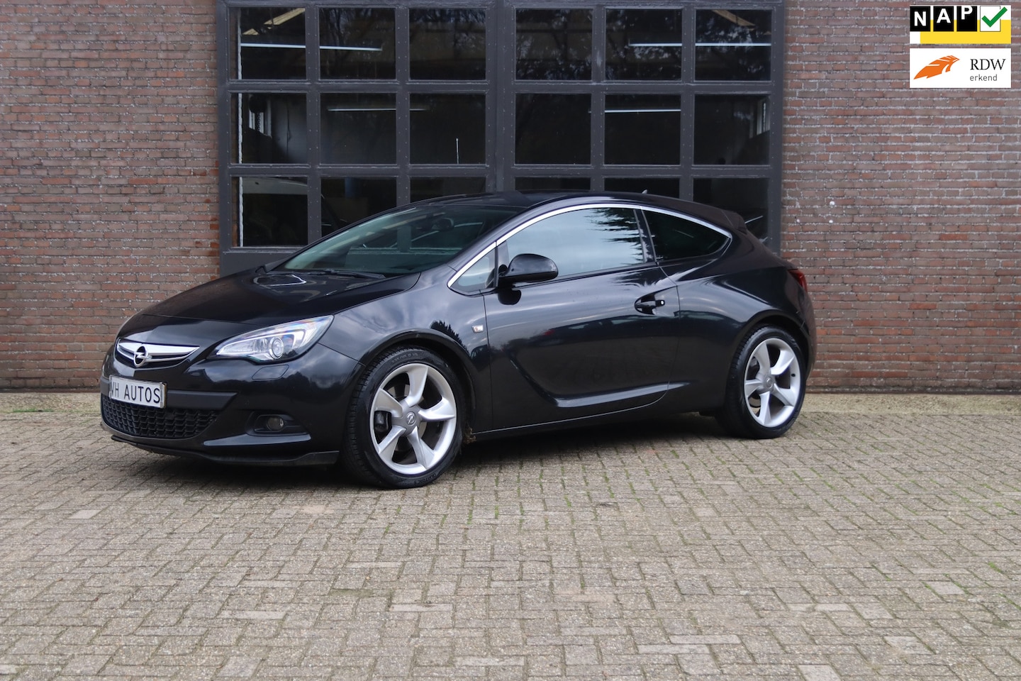 Opel Astra GTC - 1.4 Turbo Sport Cruise-Airco-PDC APK 05/2025 - AutoWereld.nl