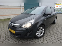 Opel Corsa - 1.2-16V Berlin - navi - 5 Drs - lm velgen - park. sensoren achter -1/2 lederen bekleding