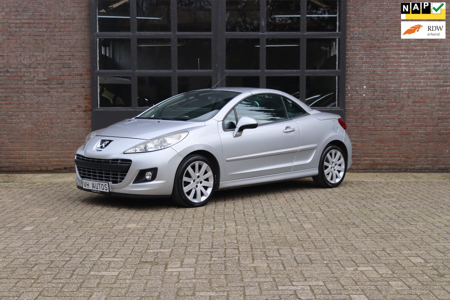 Peugeot 207 CC - 1.6 VTi Clima-PDC-APK 07/2025 - AutoWereld.nl