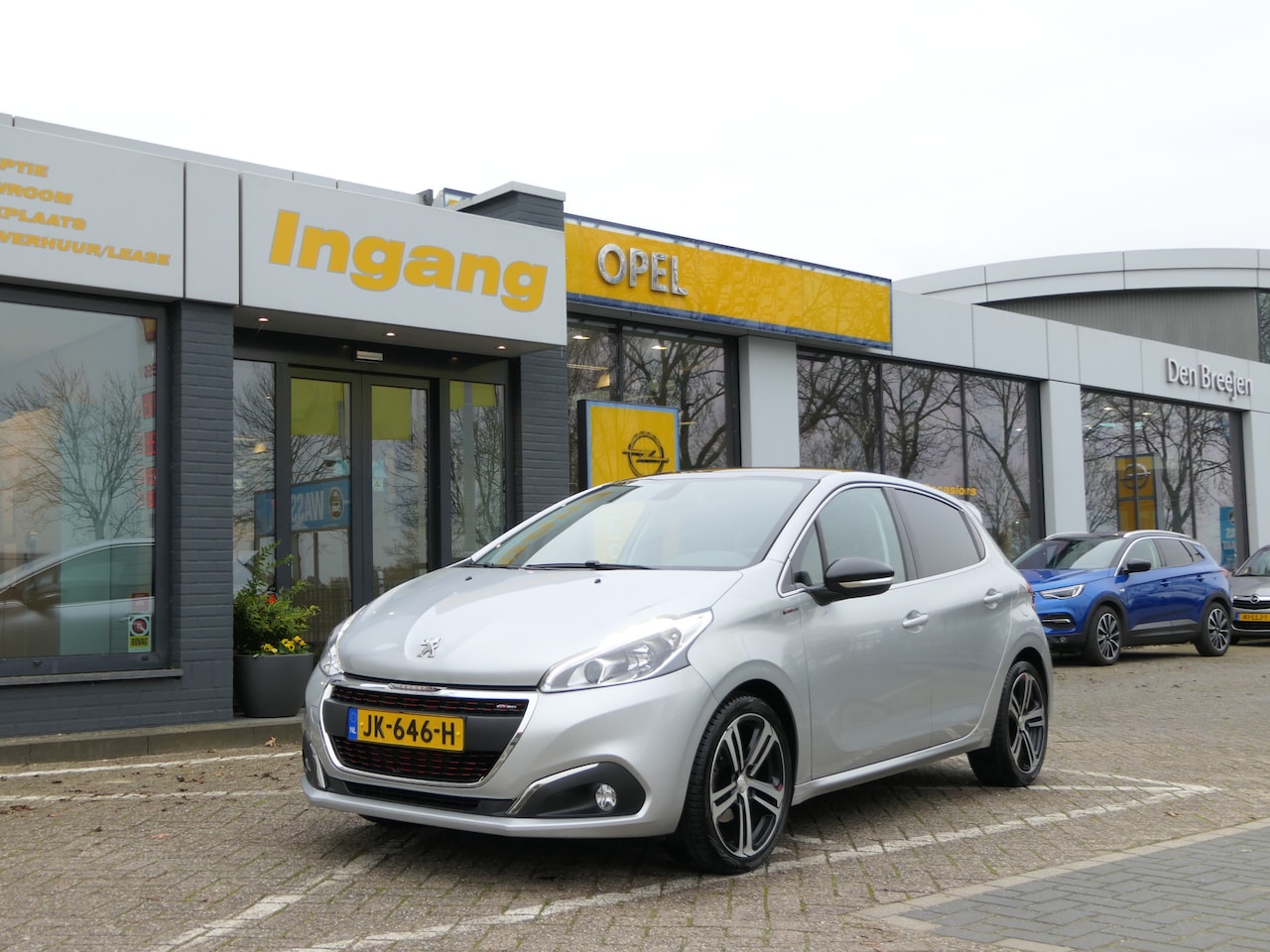 Peugeot 208 - 1.2 PureTech GT-line Automaat | Panoramadak | 2e eigenaresse! - AutoWereld.nl