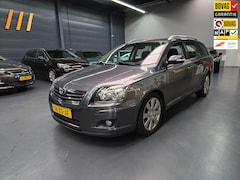 Toyota Avensis Wagon - 2.2 D-4D Luna Business NAVI PARKEERSENSOREN CRUISE NAP NL AUTO