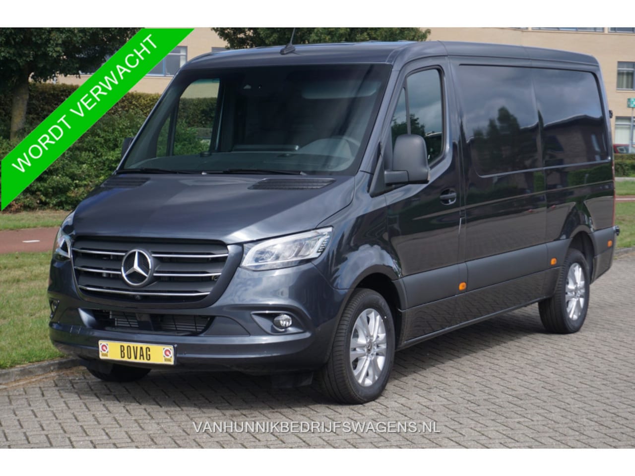 Mercedes-Benz Sprinter - 319CDI Select L2H1 10.25" Mbux, ACC, LED, 3.5T Trekhaak, 17" LM!! NR. R968** - AutoWereld.nl