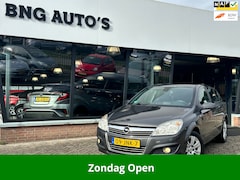 Opel Astra - 1.6 Cosmo CLIMA_NAVI_LEDER_NAP