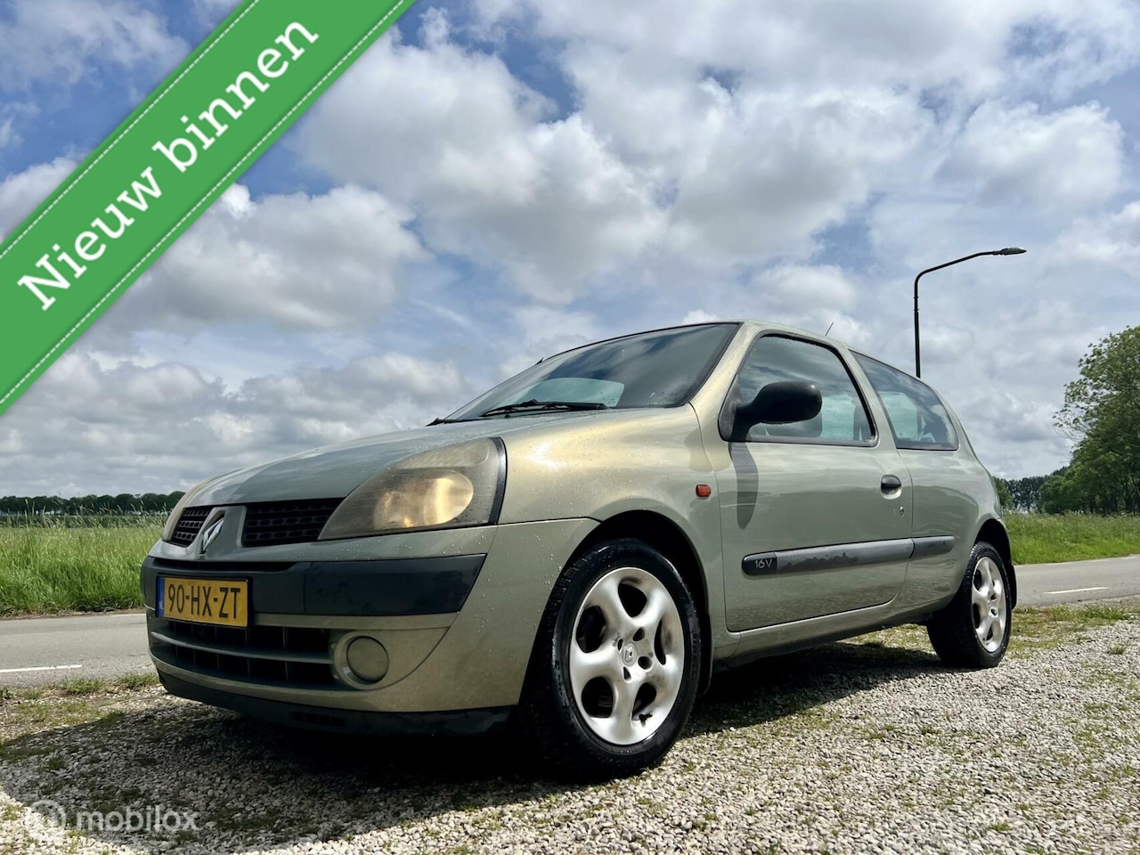 Renault Clio - 1.2-16V Expression 1.2-16V Expression, BJ 2002, Ruime APK, NAP - AutoWereld.nl