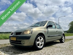 Renault Clio - 1.2-16V Expression, BJ 2002, Ruime APK, NAP