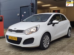 Kia Rio - 1.2 CVVT Comfort Pack / NIEUWE ONDERHOUDSBEURT / AIRCO / ISOFIX / LM-VELGEN / ELEKTR. INKL