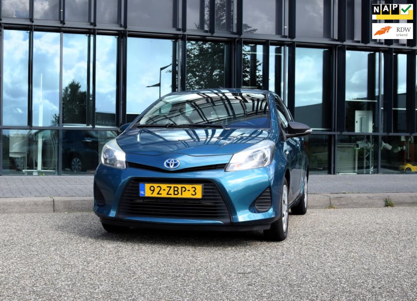 Toyota Yaris - 1.5 Full Hybrid Aspiration Achteruit Camera - AutoWereld.nl