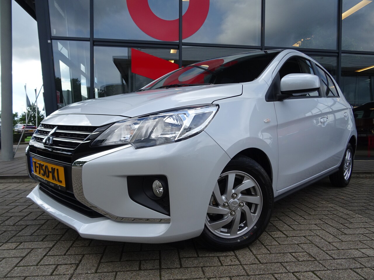 Mitsubishi Space Star - 1.2 Dynamic AUTOMAAT - AutoWereld.nl