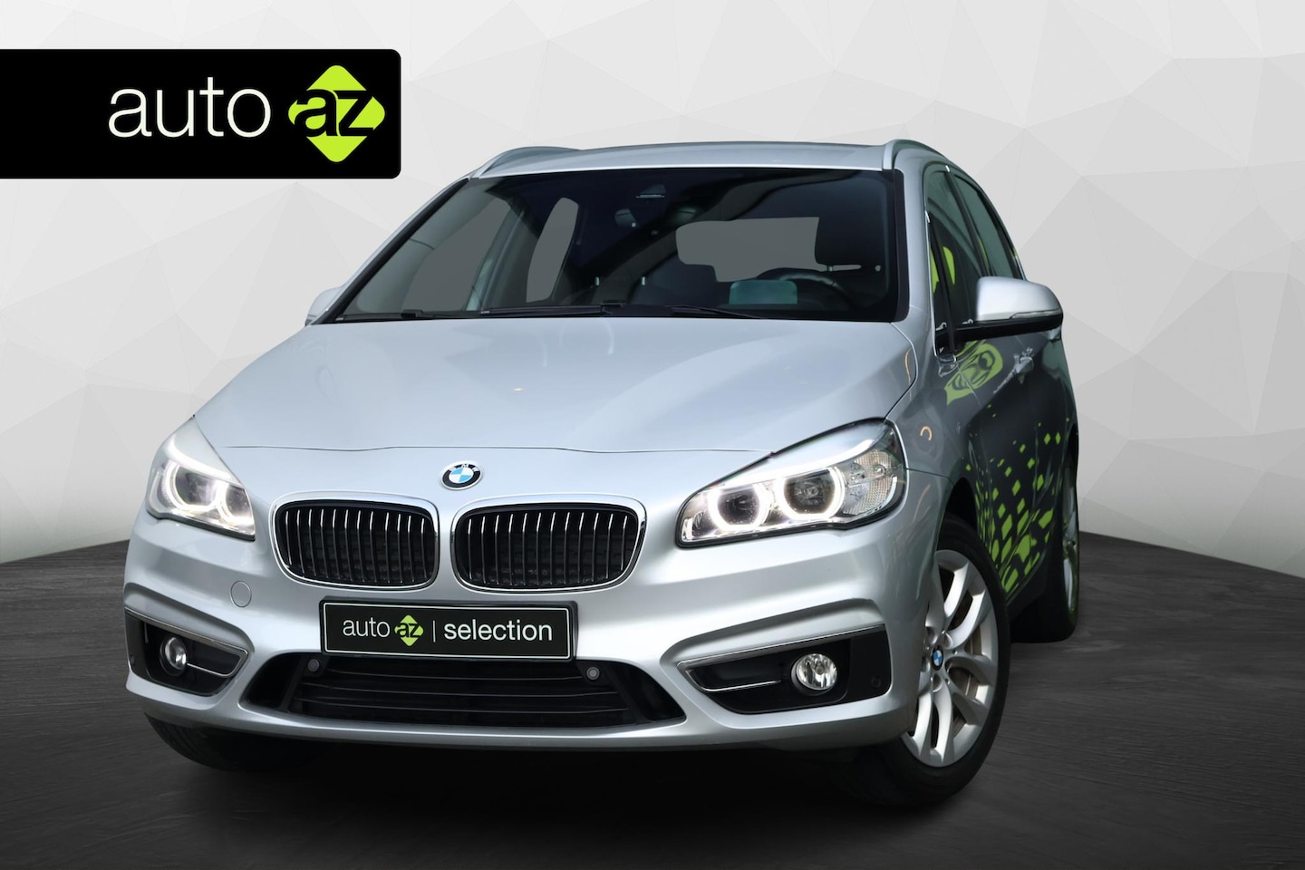 BMW 2-serie Active Tourer - 225i xDrive High Executive / Trekhaak - AutoWereld.nl