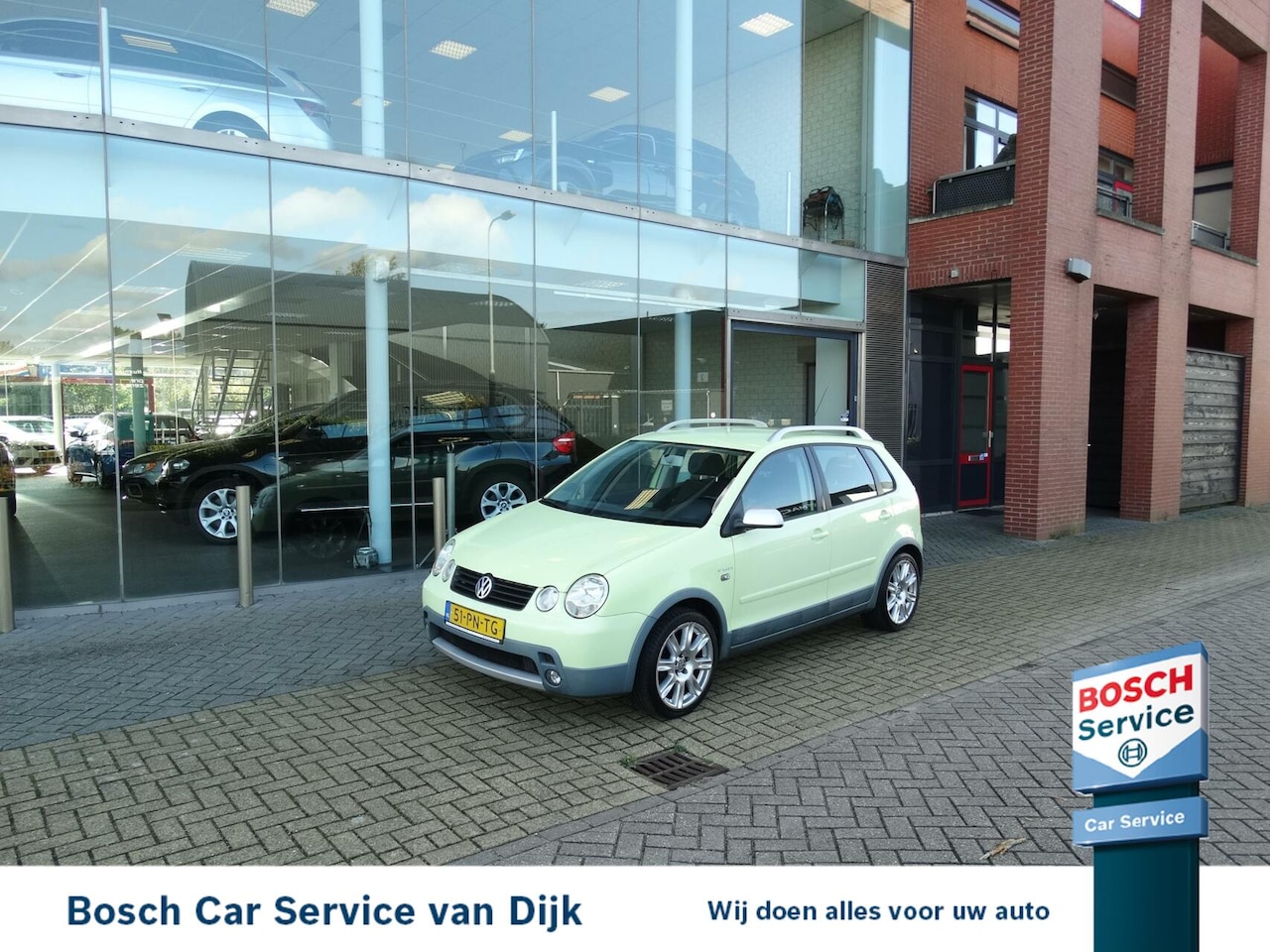 Volkswagen Polo - 1.4-16V FUN Airco/Cruise/Trekhaak - AutoWereld.nl