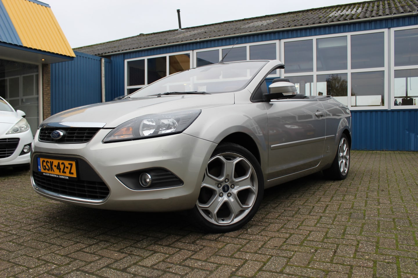 Ford Focus Coupé-Cabriolet - 2.0-16V "Titanium" Leder - Cruise - Trekhaak !!! 146 Pk - AutoWereld.nl