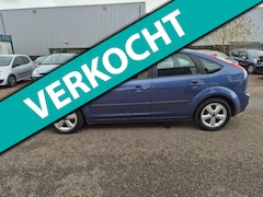 Ford Focus - 1.6-16V Futura, cruise control/airco/trekhaak