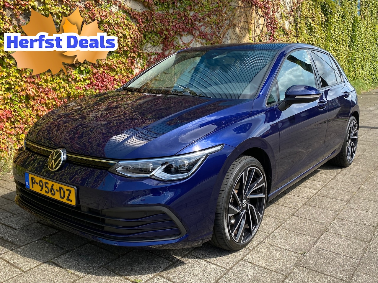 Volkswagen Golf - 1.5 eTSI R-Line|LED|Automaat|Sfeerverlichting| - AutoWereld.nl